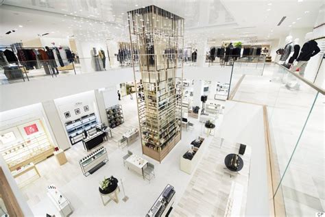 saks canada.